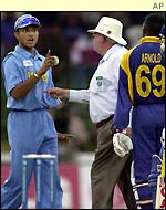 Umpires Shepherd calms Ganguly down