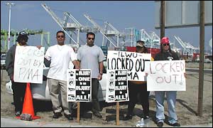 Locked out workers at Oakland harbour