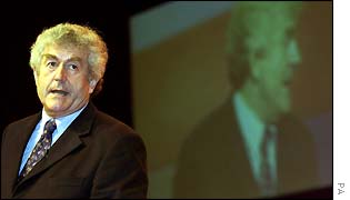 Rhodri Morgan addresses Labour Party conferences delegates