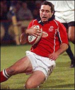 Llanelli's Stephen Jones