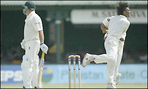 Shane Warne becomes Akhtar's fifth wicket as he goes for duck