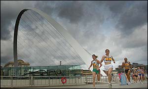 Weather conditions help the runners to quick times at the Great North Run
