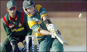 Khaled Mashud & Herschelle Gibbs