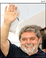 A smiling Lula