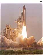 Atlantis lift-off, AP