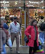 Shoppers at BHS, photo by Phil Coomes