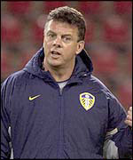 David O'Leary makes a point to his players