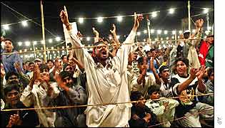 Pakistan election rally in Lahore