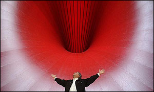 Anish Kapoor by his new sculpture
