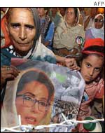 Supporters of the self exiled Prime Minister, Benazir Bhutto