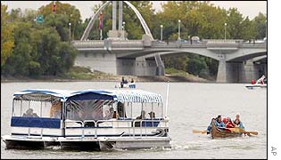 Boat tows Queen's vessel