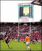 Paul Grayson's unerring boot sends Northampton to victory over Munster in 2000