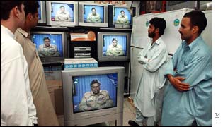 Pakistanis watch President's Musharraf nationwide address