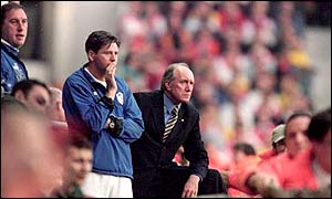 Peter Shreeves (right) and his assistant Chris Waddle watch a 3-3 draw at Arsenal 