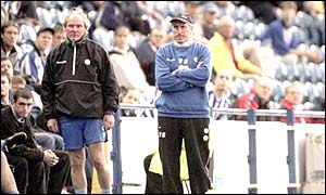 Peter Shreeves is furious as his side are defeated at home by Burnley in 2001