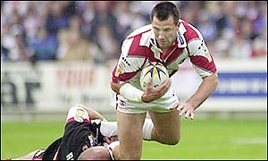 Paul Sculthorpe won in 2001 and is again adjudged to have been the player to have had the biggest impact on Super League this season