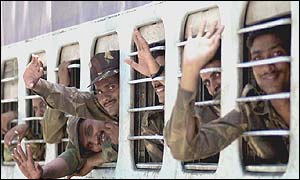 A deployment of Indian soldiers leave the boarder with Pakistan