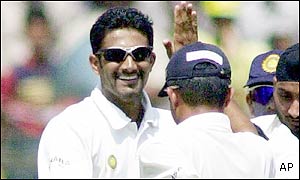 Anil Kumble celebrates the wicket of Chris Gayle who goes for a duck