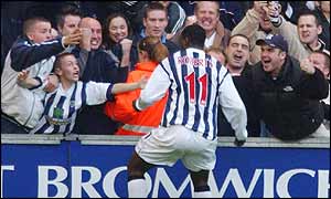 Jason Roberts celebrates with West Brom fans