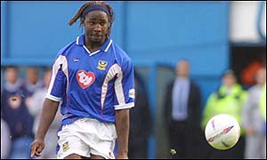 Pompey take the lead through Vincent Pericard's goal