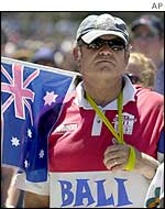 Australian man mourning Bali bomb victims, 20 October 2002
