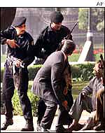 Soldiers outside Indian parliament