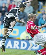 Lauren Robert fires Newcastle's winner 