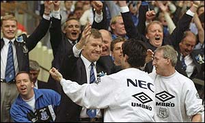 Joe Royle celebrates with the Everton bench as the final whistle signals FA Cup success against Manchester United