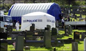 Police exhume Joe Kappen's body for DNA tests