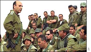 General Mofaz (Left) addresses Israeli troops