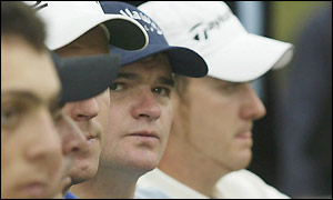 Paul Lawrie ends up double bogeying the last hole while Poulter birdies to win the trophy