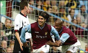 Juan Pablo Angel scores for Villa