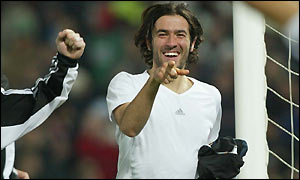 Hugo Viana make sit 2-0 to Newcastle