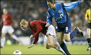 Jan Simik fails to convert a penalty after Thomas Brdaric is brought down