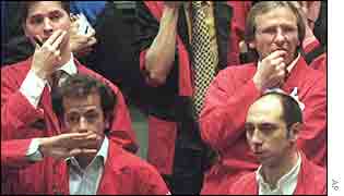 French traders react to fall in index