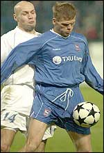 Ipswich defender Hermann Hreidarsson wins possession