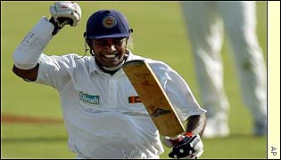 Tillekeratne reaches three figures
