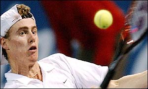 Ferrero barely breaks a sweat in the fourth set as Hewitt slumps further into trouble