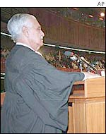 Former Speaker Elahi Baksh Soomro administers oath to new MPs