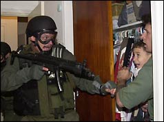 Agent finds Elian Gonzalez during raid on relatives' home