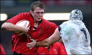 Llanelli flanker Dafydd Jones