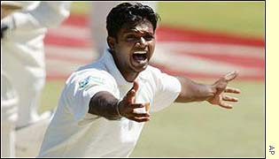 Dilhara Fernando takes a wicket at Centurion