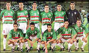 Algeria line up for a team photo at the 2202 African Nations Cup