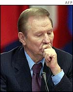 Ukrainian President Leonid Kuchma looking pensive at Nato summit