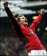 Solskjaer celebrates his goal