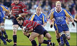 Andy Gomarsall (centre) played twice over the weekend