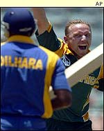 Donald puts paid to Dilhara Fernando