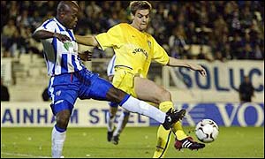 Woodgate's solid defending gives Leeds the edge throughout the game