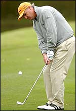 Stephen Dodd en route to his round of 65