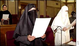 Women take oaths in the new assembly